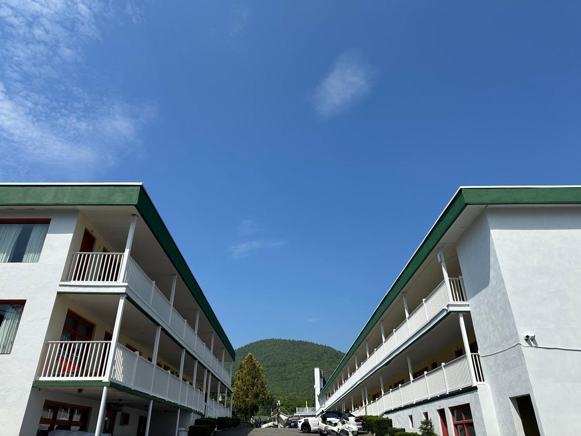 O'Sullivan'S Motel Lake George Exteriör bild