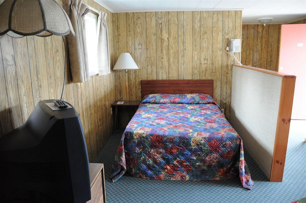 O'Sullivan'S Motel Lake George Exteriör bild