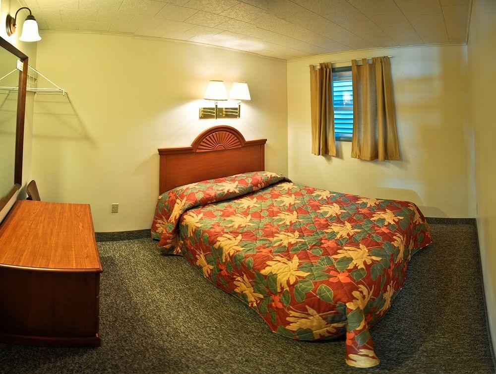 O'Sullivan'S Motel Lake George Exteriör bild