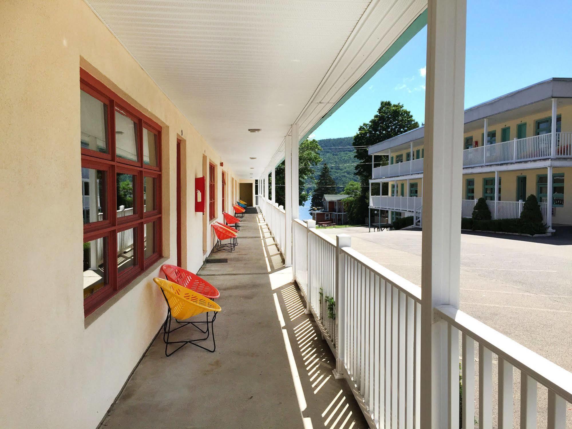 O'Sullivan'S Motel Lake George Exteriör bild